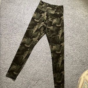 Camo leggings